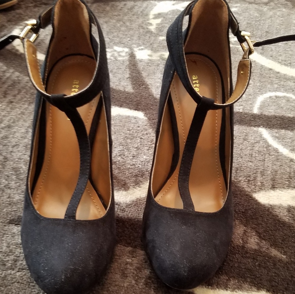 SOLD: Black suede heels 6.5